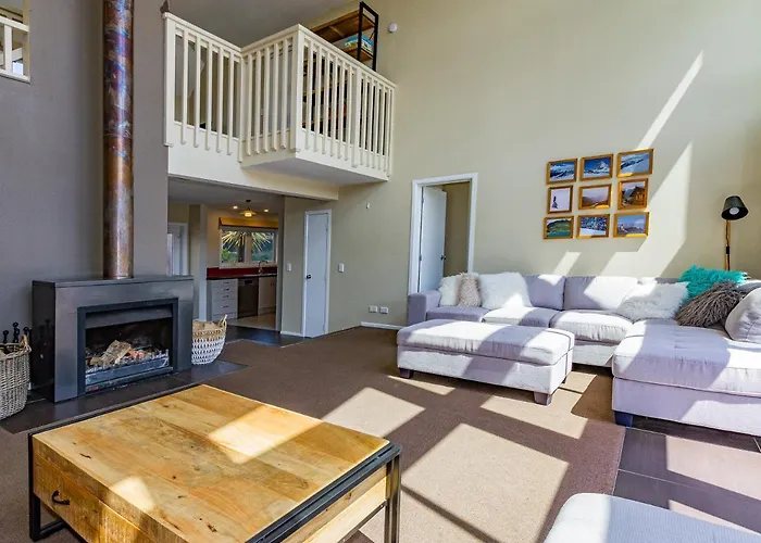 Chalet Gryon - Large 3 Bedroom With Fireplace