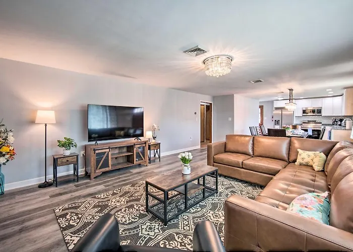 1 Mi To Hersheypark: Family Home W/ Game Room!