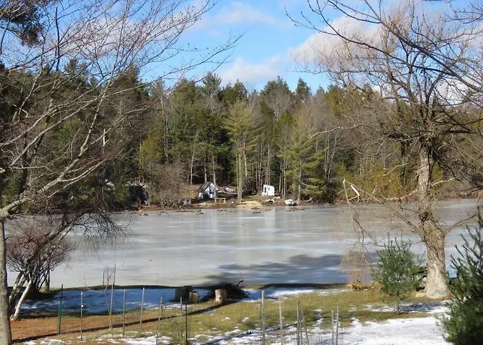 Catskills Cottage With Lake View Book Now