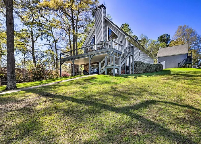 Lakefront Eatonton Home: Boat Dock + Fire Pit