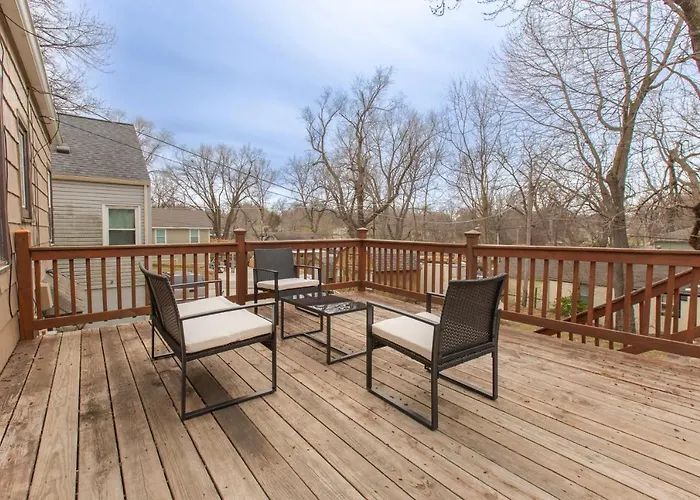 3 Bedrooms House In Waldo Kansas City