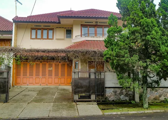 Dago Asri House