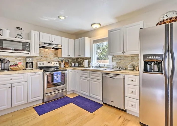 Walk To Grand Lake & Dtwn! Group Escape W/ Hot Tub