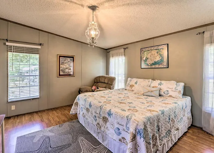 Steinhatchee Home W/ Boat Parking: 1 Mi To Marina