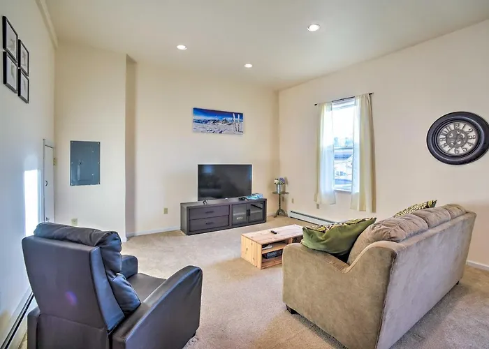 1/2 Mi To Windham Mtn: Main Street Condo