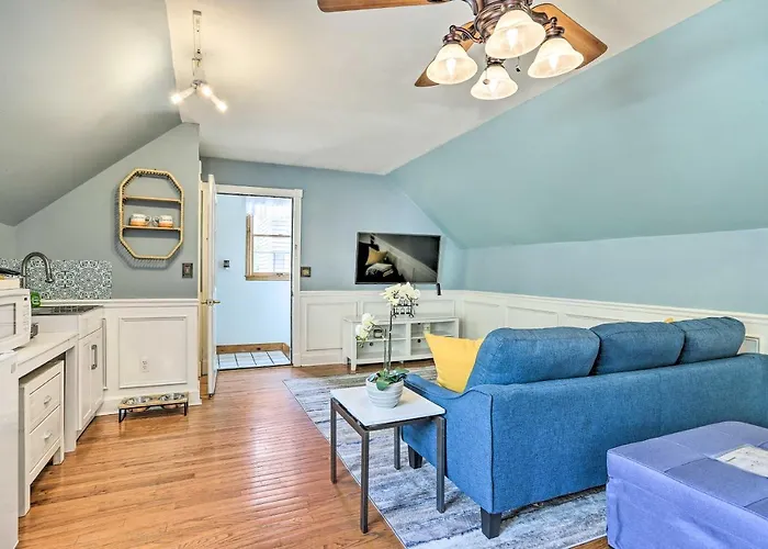 Pet-Friendly 'Pond View Loft' W/ Private Pool!