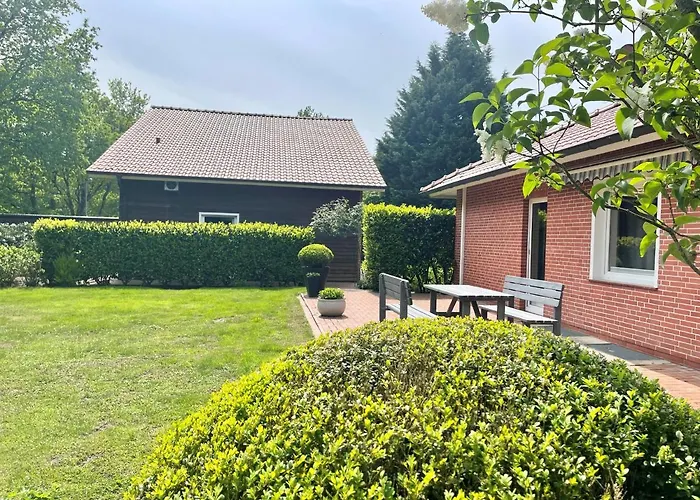 Landhaus am Wald mit Garten mit 1 Schlafnische und 1 Schlafzimmer