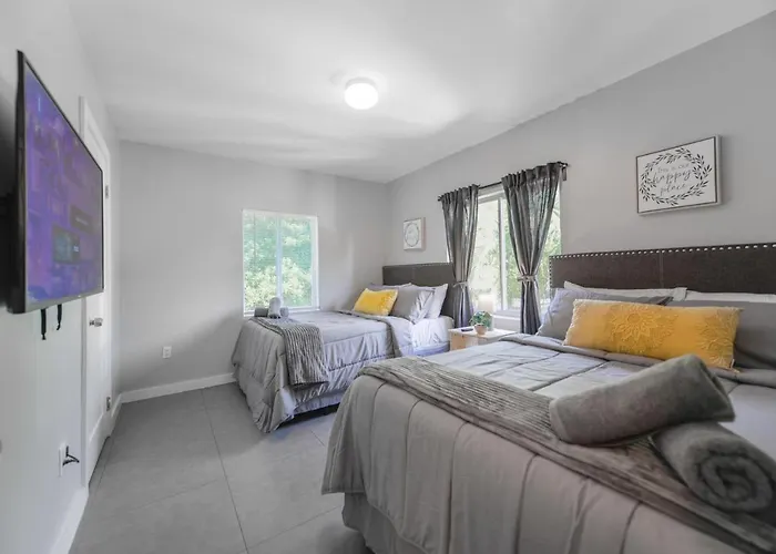 Duplex Upper East Side 15 Minutes From The Beach Miami