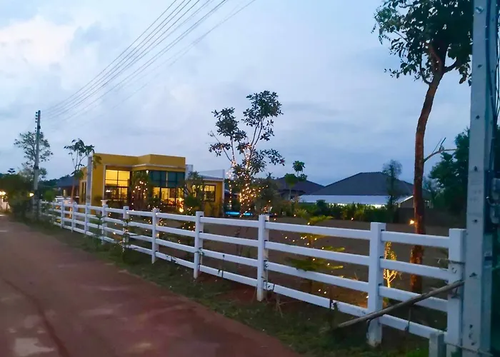 Colorful Pool Villa, Chiang Rai, Thailand