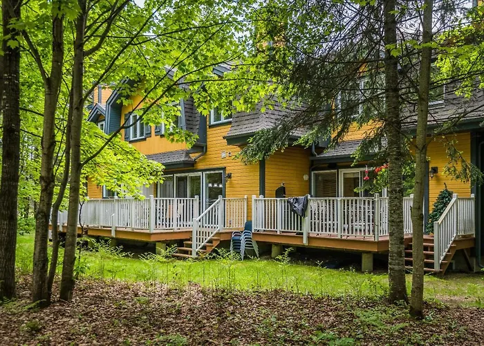 Townhouse With Free Shuttle To Tremblant Resort