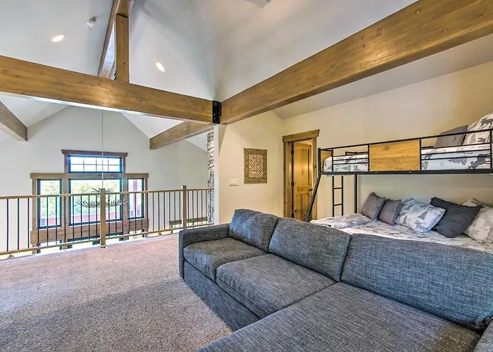 Pool Access: Cle Elum Mtn-View Cabin W/ Game Room