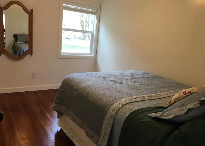 Adorable Home On The Park 10 Miles South Of Eugene