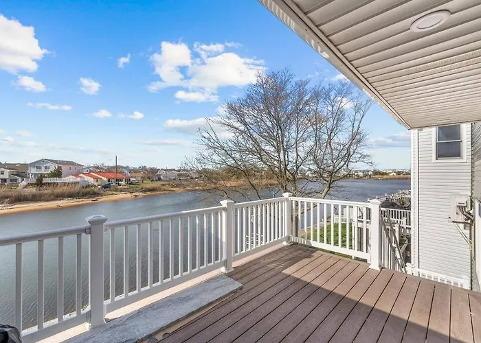 Brand New Fully Renovated Waterfront Property With Outdoor Bar & Firepit