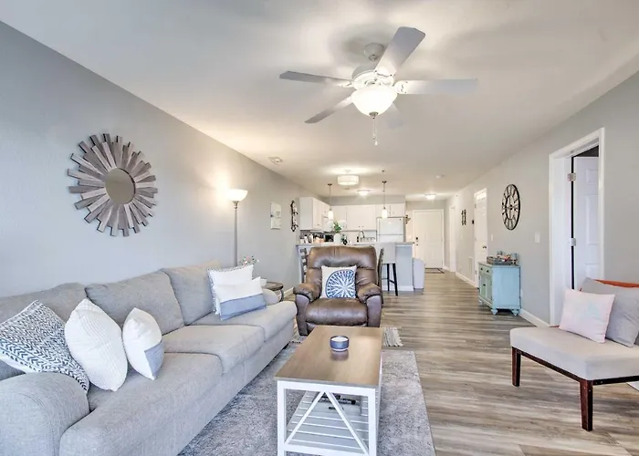 Furnished Balcony, Pool! Waterfront Lake Ozark Gem