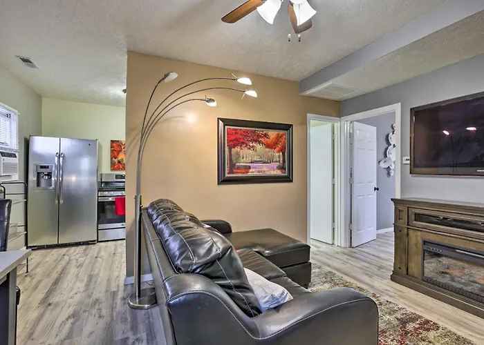 Council Bluffs Cottage: Proximity To Parks!