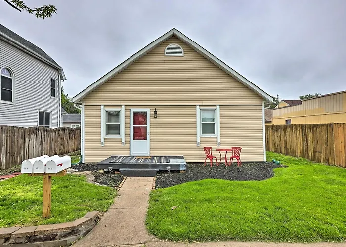 Council Bluffs Cottage: Proximity To Parks!