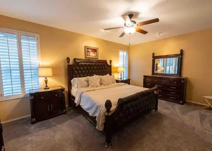 Mountain View Hideaway With Heated Pool