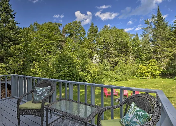 All-Season Sanctuary: Steps To Moosehead Lake