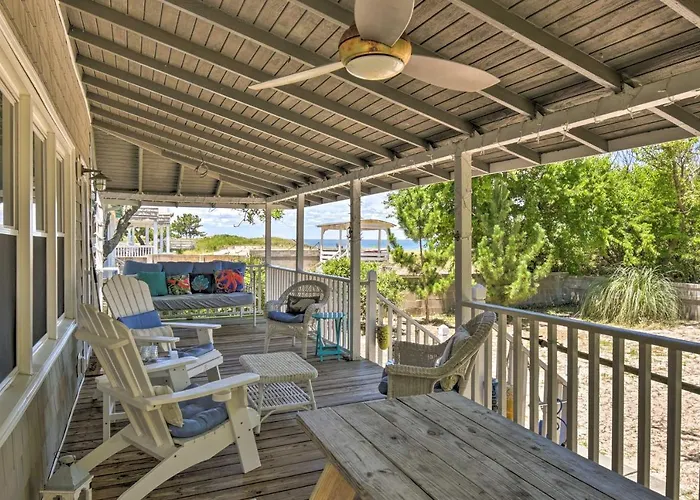 Classic Chesapeake Beachside Cottage W/ Porch!
