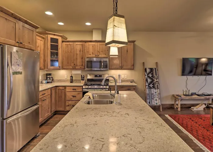 Walkable Bigfork Townhome: Fish, Hike & Ski!