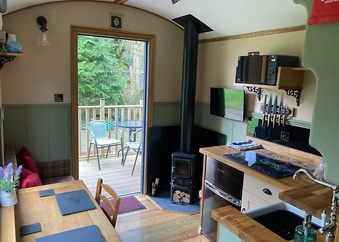 Brook The Shepherd Hut