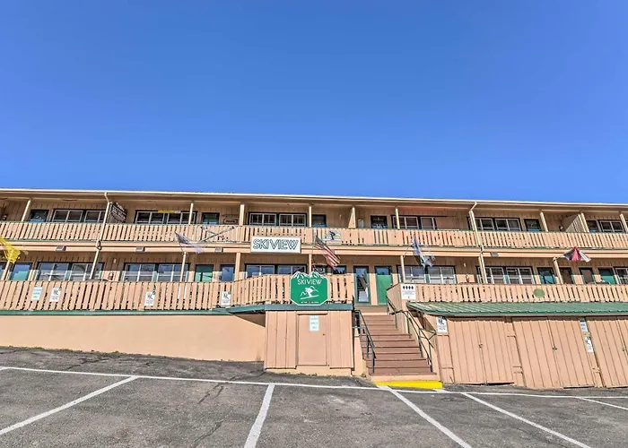 Hike & Bike: Red River Condo Near Fishing!