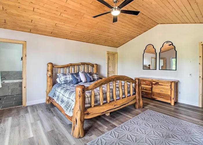 Family Cabin W/ Game Room! 32 Mi To Sunrise Resort