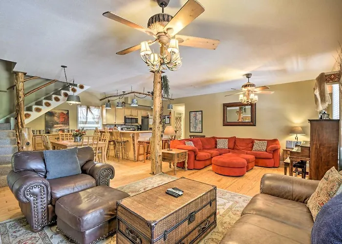 The Bunkhouse At Kudzu Cove Cabins Resort