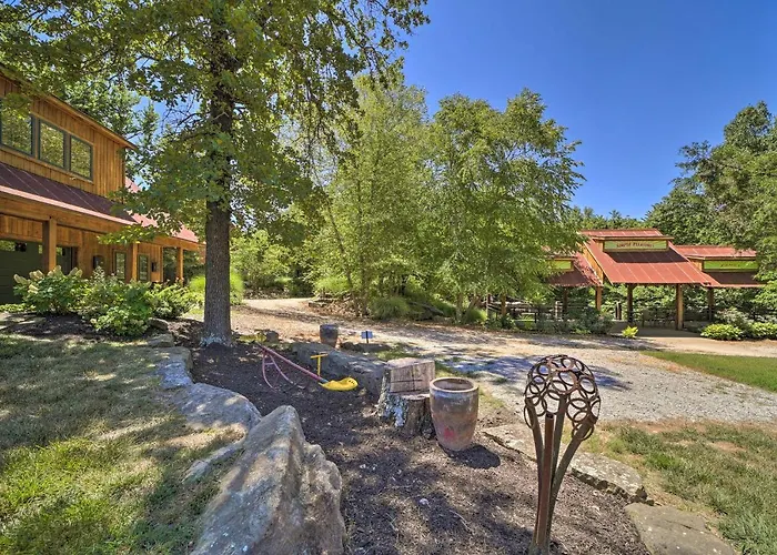 Chalet At Falling Water: Close To Bike Trails