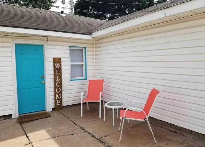 Cherry St Little Love House* Shop*Dine* Rt 66*Expo Center*Bok*Downtown