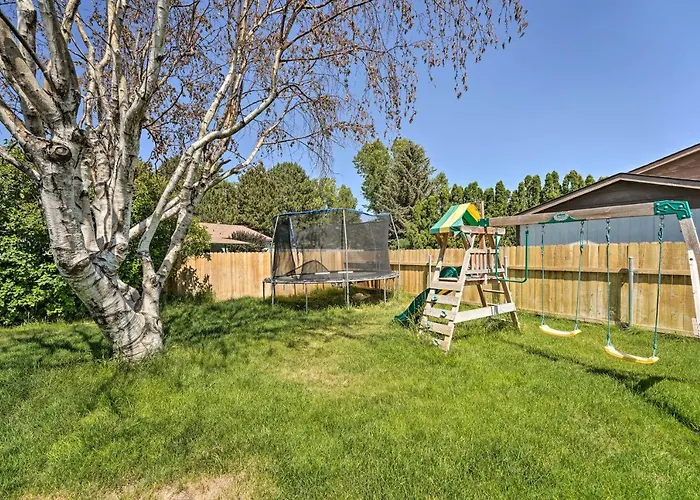 Lovely Twin Falls Home W/ Private Hot Tub!