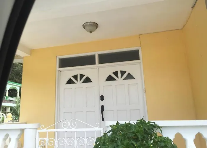 Modern Air Conditioned Home For Family & Adventure