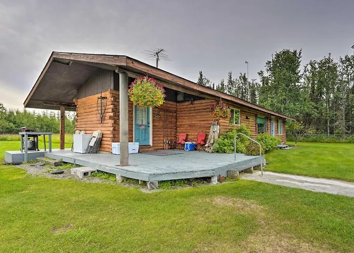 Near Kenai River: 'Angler'S Escape' In Soldotna
