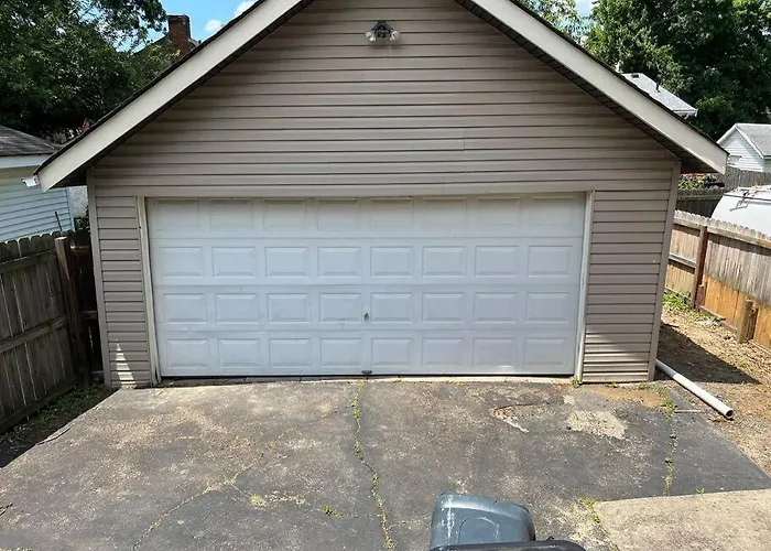 Warren 1 Bedroom Unit Near Xavier Downtown