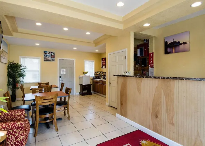 Econo Lodge West Yarmouth-Hyannis Cape Cod