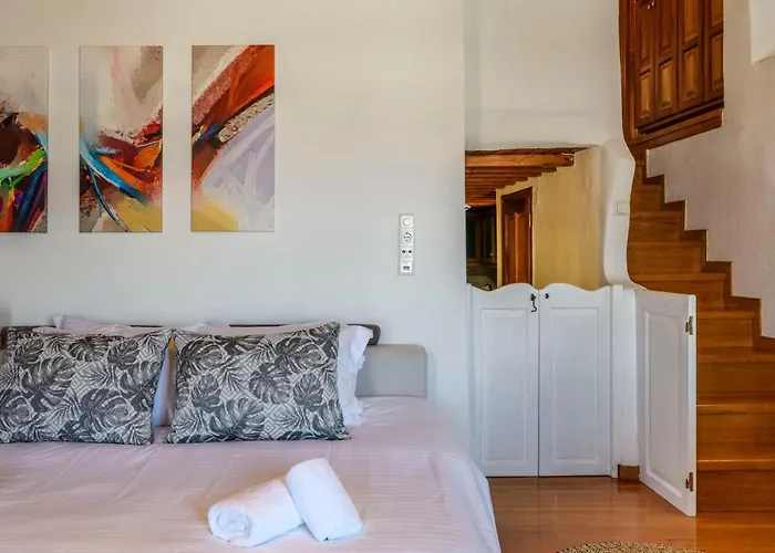 Floral Villa With Marvelous View To Mykonos Town