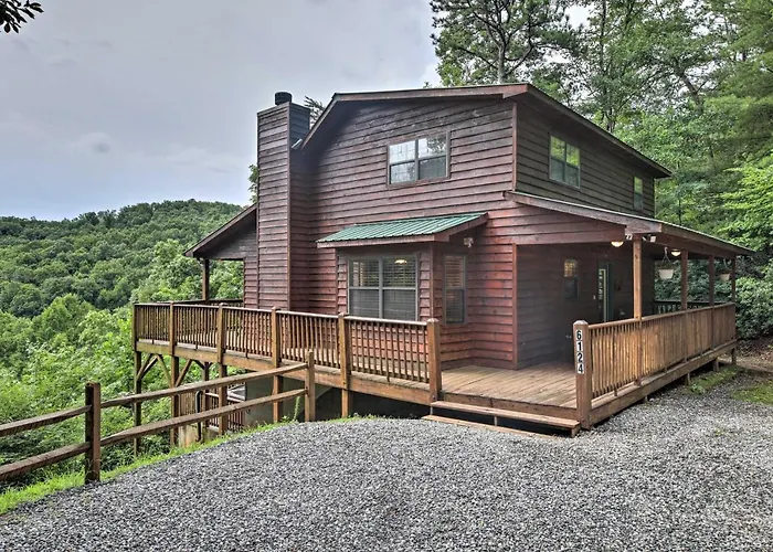Rustic Young Harris Cabin W/ Fire Pit & Views
