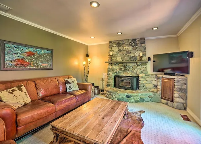 Beautiful Wine Country Home W/ Hot Tub & Lake View