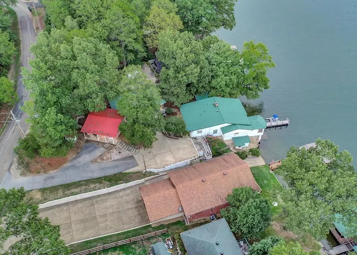 Lake Haven Cottage With Game Room, Swim Dock And Boat