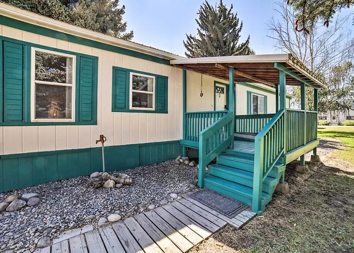 Cozy Ashton Abode W/ Yard - Near Park & Pool!