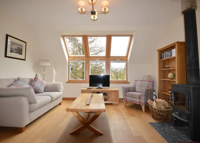 Tall Pines Apartment