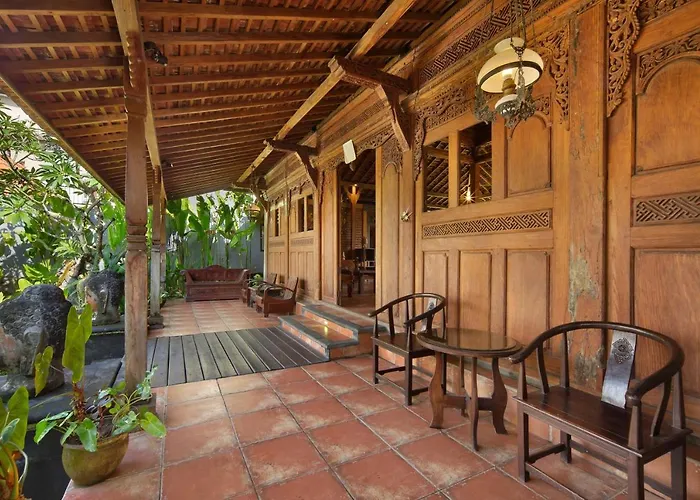 Mahe Garden Kuta Villas