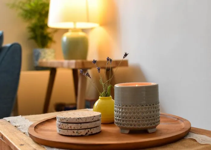 Cheerful 3 Bed Grade II Central Cottage