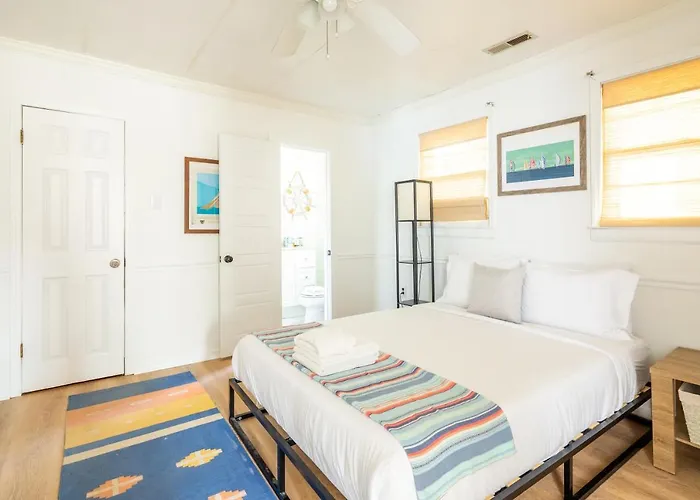 Hip Island House