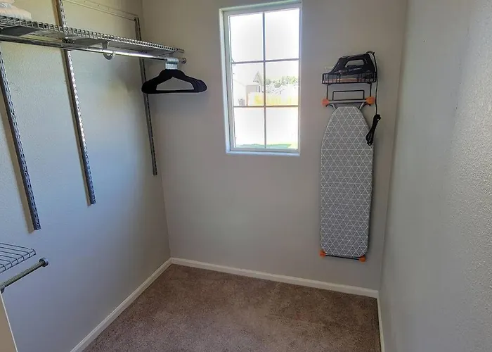 3 Bed 2.5 Bath Smart Home With Rv Parking