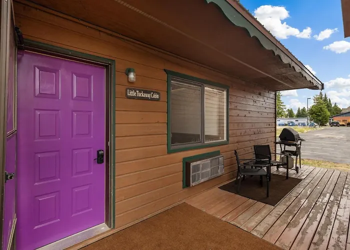 Cozy 1-Bedroom Condo In West Yellowstone, 1 Minute To Park! Little Tuckaway