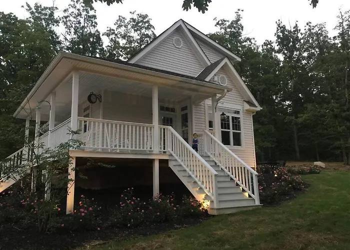 Primrose Cottage - Private Lake, Hot Tub, Atv Trails