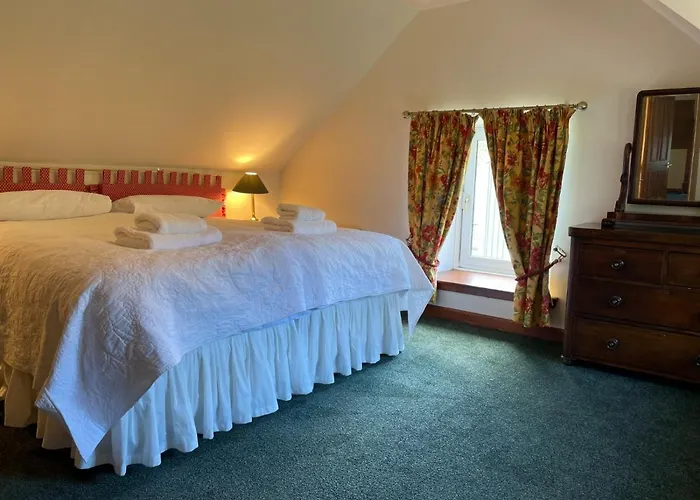 Exclusive Private Estate Cottage