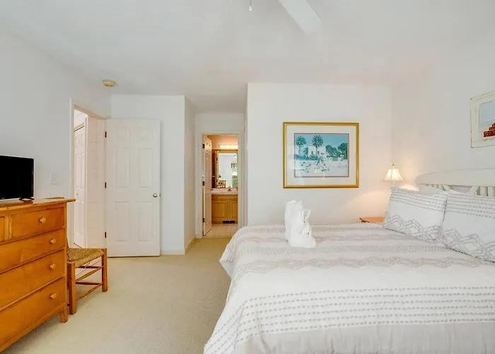 Pelican Bay 33