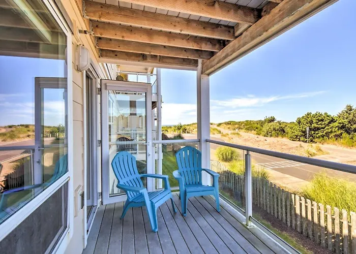 Pet-Friendly Condo, Saltwater Pool, Steps To Beach